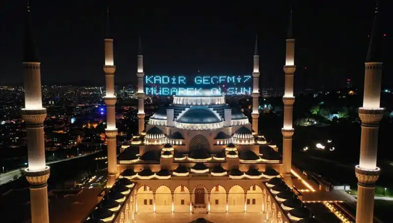 Kadir Gecesi 2025: İdrak Etmek İçin En Doğru Zaman Ne Zaman?