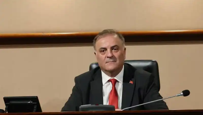 Nuri Aslan: İBB Başkanvekili'nin Hayatı ve Politikaya Dair Bilgiler