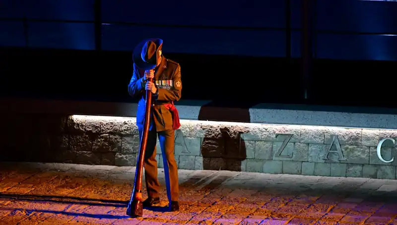 Anzak Koyu'nda Unutulmaz "Şafak Ayini" Töreni Gerçekleşti