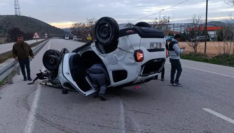 Kontrolden Çıkan Otomobilin Takla Attığı Kaza Anı Gözler Önüne Serildi
