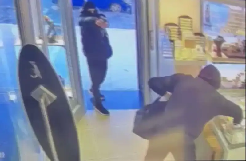 Ümraniye’de Maskeli Soygun Girişimi: Olayın Gizemi Çözülüyor
