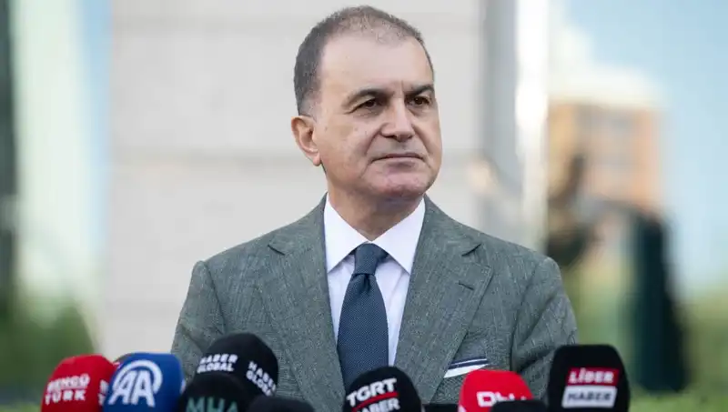 Ömer Çelik'ten Özel'e Sert Tepki: Demokratik Alanı Tehdit Eden Sözler Geçersizdir