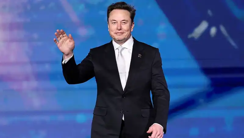 Tesla'nın Yeni Hamlesi: Canavarı Rafa Kaldırma Kararı ve Geleceği